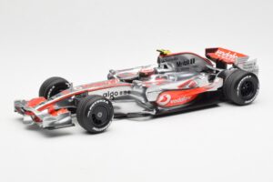 McLaren MP4-23 Mercedes #23 H. Kovalainen 2008 Minichamps 1:18 530081823 メタル