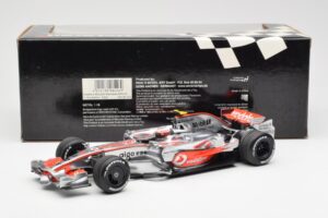 McLaren MP4-23 Mercedes #23 H. Kovalainen 2008 Minichamps 1:18 530081823 メタル - 画像 6/6