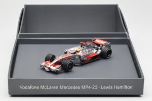 McLaren MP4-23 Mercedes #22 L. Hamilton F1 World Champion 2008 Minichamps 1:43 B66962422 メタル - 画像 4/4