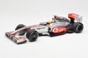 McLaren MP4-24 #1 L. Hamilton 2009 Dealer Edition Minichamps 1:18 503091801 メタル