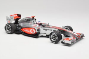 McLaren MP4-25 Vodafone #1 J. Button F1 2010 Minichamps 1:18 530101871-R1 メタル - 画像 4/7