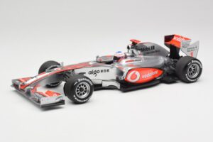 McLaren MP4-25 Vodafone #1 J. Button F1 2010 Minichamps 1:18 530101871-R1 メタル