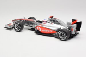 McLaren MP4-25 Vodafone #1 J. Button F1 2010 Minichamps 1:18 530101871-R1 メタル - 画像 5/7