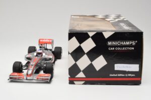 McLaren MP4-25 Vodafone #1 J. Button F1 2010 Minichamps 1:18 530101871-R1 メタル - 画像 6/7