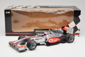 McLaren MP4-25 Vodafone #1 J. Button F1 2010 Minichamps 1:18 530101871-R1 メタル - 画像 7/7