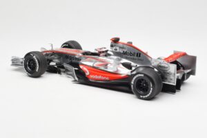 McLaren MP4-22 Mercedes #1 F. Alonso Presentation Valencia 2007 Minichamps 1:18 538071871 メタル - 画像 5/6