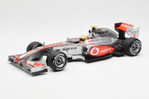 Vodafone McLaren Mercedes MP4-25 #3 L. Hamilton F1 Showcar 2010 Minichamps 1:18 530101872 メタル