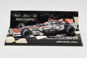 Dallara F303 N. Piquet British F3 Championship 2003 Minichamps 1:43 400030333 メタル