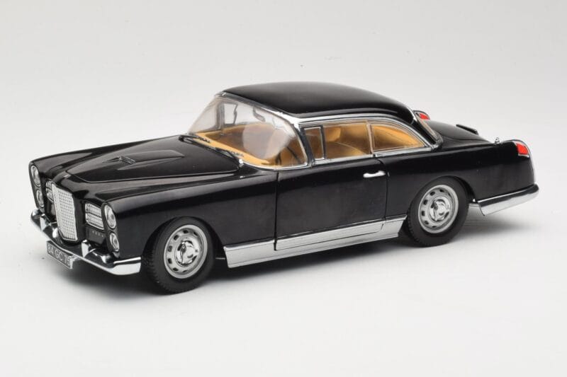 Facel Vega HK500 ブラック Sun Star 1:18 3751 メタル