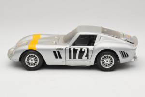 Ferrari 250 GTO #172 Tour de France 1964 Bburago 1:18 7011 メタル - 画像 4/8