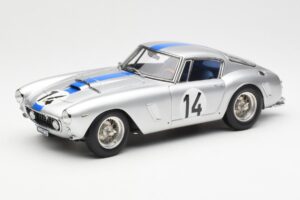 Ferrari 250 GT SWB #14 P. Noblet / J. Guichet Team Noblet 3rd Place 24 Hours of Le Mans 1961 CMC 1:18 M-079 メタル