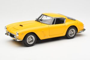 Ferrari 250 GT SWB イエロー CMC 1:18 M-054 メタル