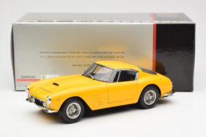 Ferrari 250 GT SWB イエロー CMC 1:18 M-054 メタル - 画像 6/6