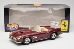 Ferrari 250 GT California レッド Hot Wheels 1:18 3401158 メタル - 画像 8/8
