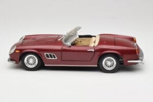 Ferrari 250 GT California Spider LWB マルーンレッド Hot Wheels 1:18 25727 メタル - 画像 4/8