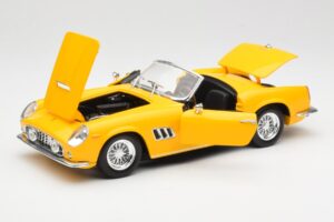Ferrari 250 GT California Spider イエロー Hot Wheels 1:18 23905 メタル - 画像 2/8