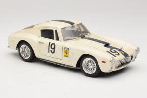Ferrari 250 GT SWB Berlinette #19 Tour de France Automobile 1961 Eagles Race 1:18 6500 メタル - 画像 6/8