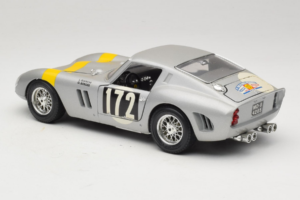 Ferrari 250 GTO #172 L. Bianchi / G. Berger Tour de France 1962 シルバー リミテッドエディション Bburago 1:18 3011-S1 メタル - 画像 7/8
