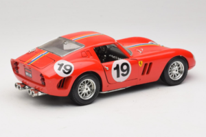 Ferrari 250 GTO #19 レッド ストライプ 1962 Bburago 1:18 3011-P3 メタル - 画像 3/8