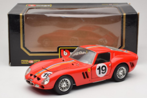 Ferrari 250 GTO #19 レッド ストライプ 1962 Bburago 1:18 3011-P3 メタル - 画像 8/8