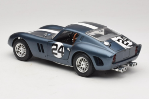 Ferrari 250 GTO #24 ブルー ホワイトストライプ 1962 Bburago 1:18 3011-B2 メタル - 画像 7/8