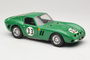 Ferrari 250 GTO #33 グリーン Bburago 1:18 3011-G1 メタル - 画像 6/8
