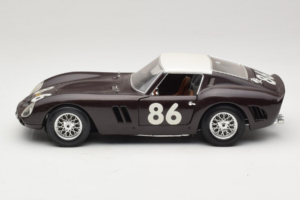 Ferrari 250 GTO #86 ブラック Bburago 1:18 3011-B1 メタル - 画像 4/8