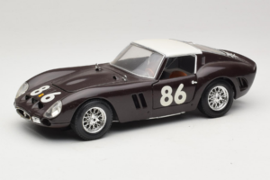 Ferrari 250 GTO #86 ブラック Bburago 1:18 3011-B1 メタル