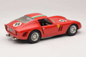 Ferrari 250 GTO #96 レッド イタリア国旗 1962 Bburago 1:18 3011-P2 メタル - 画像 3/8