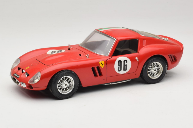 Ferrari 250 GTO #96 レッド イタリア国旗 1962 Bburago 1:18 3011-P2 メタル