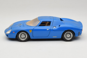 Ferrari 250 LM ブルー Bburago 1:18 3033-B1 メタル - 画像 4/8