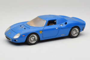 Ferrari 250 LM ブルー Bburago 1:18 3033-B1 メタル