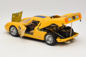 Ferrari 250 LM #22 イエロー 1965 Bburago 1:18 3333-Y1 メタル - 画像 5/8