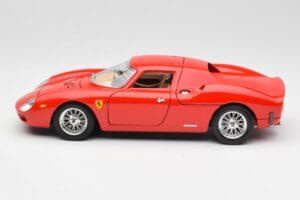 Ferrari 250 Le Mans レッド Bburago 1:18 3033 メタル - 画像 4/8