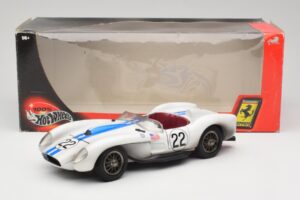 Ferrari 250 Testa Rossa #22 P. Hill / O. Gendebien 24 Hours of Le Mans 1958 Hot Wheels 1:18 29755 メタル - 画像 8/8