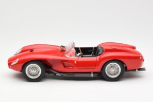 Ferrari 250 Testa Rossa Pontoon Fender レッド CMC 1:18 M-071 メタル - 画像 3/6