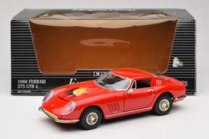 Ferrari 275 GTB/4 レッド フード上のヤシの木 ERTL 1:18 7483-P1 メタル - 画像 8/8