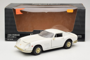 Ferrari 275 GTB/4 ホワイト ERTL 1:18 7493 メタル - 画像 8/8