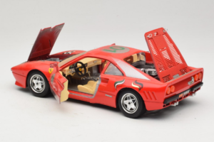 Ferrari 288 GTO #1 レッド 1984 Bburago 1:18 3027-P3 メタル - 画像 5/8