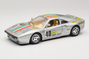 Ferrari 288 GTO #40 シルバー 1984 Bburago 1:18 3027-S1 メタル