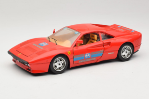 Ferrari 288 GTO PPG Auto Refinish レッド Bburago 1:18 3027-P2 メタル