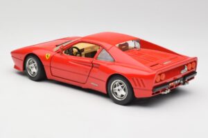 Ferrari 288 GTO レッド Bburago 1:18 3027 メタル - 画像 7/8