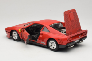 Ferrari 288 GTO レッド Tonka 1:18 3233 メタル - 画像 5/8