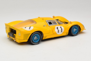 Ferrari 330 P4 #11 イエロー Spa-Francorchamps 1967 Eagles Race 1:18 38007-Y1 メタル - 画像 3/8