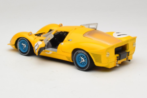 Ferrari 330 P4 #11 イエロー Spa-Francorchamps 1967 Eagles Race 1:18 38007-Y1 メタル - 画像 5/8