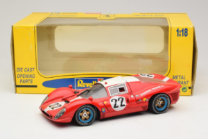 Ferrari 330 P4 #22 Scuderia Filipinetti Poor Condition 1967 Revell 1:18 48825-P1 メタル - 画像 8/8