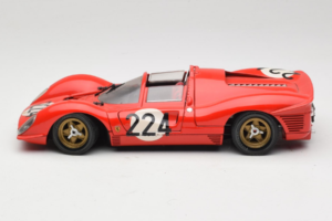 Ferrari 330 P4 #224 レッド 1967 Revell 1:18 48825-P2 メタル - 画像 4/7