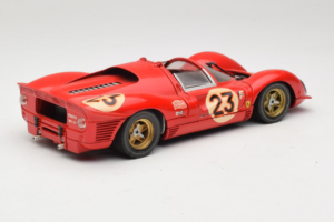 Ferrari 330 P4 #23 L. Bandini / C. Amon 24 Hours of Daytona Winner 1967 Revell 1:18 48833 メタル - 画像 3/8