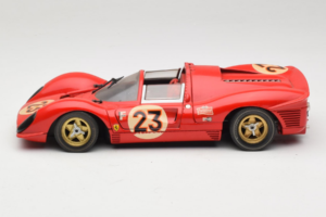 Ferrari 330 P4 #23 L. Bandini / C. Amon 24 Hours of Daytona Winner 1967 Revell 1:18 48833 メタル - 画像 4/8