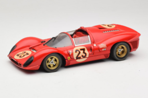 Ferrari 330 P4 #23 L. Bandini / C. Amon 24 Hours of Daytona Winner 1967 Revell 1:18 48833 メタル